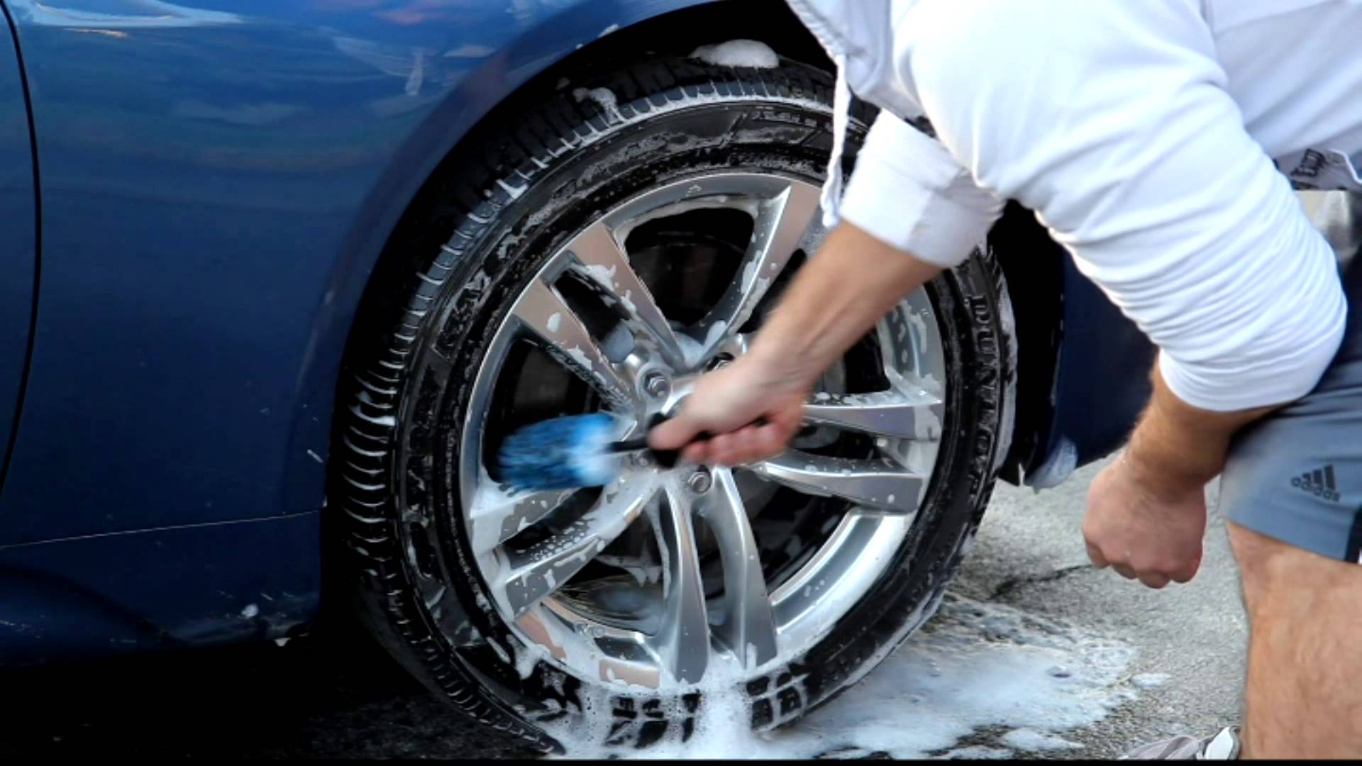 how to clean car tires and rims